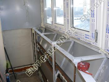 Лоджия в начале монтажа