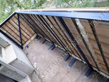 Мы полностью подготовили балкон к любому виду остекления. Заказчик, на его выбор, может заказать в любой фирме оконные конструкции.