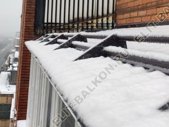 На следующее утро после установки крыши