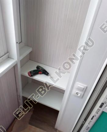 Шкаф в процессе монтажа