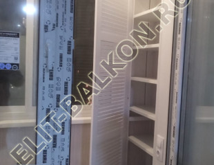 Шкаф с жалюзийной створкой из МДФ+ каркас из алюминиевой трубы