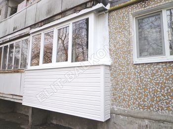 Внешняя отделка балкона сайдингом&nbsp;