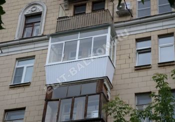 Внешняя отделка балкона профнастилом