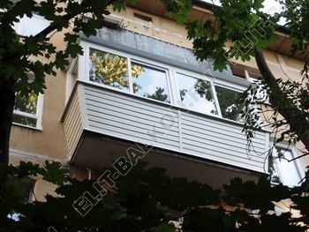 Внешняя отделка балкона сайдингом&nbsp;